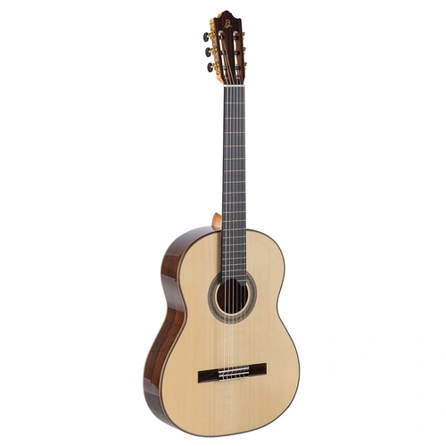 Admira Lola Flamenco Classical Guitar Solid Spruce Top