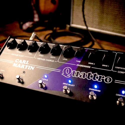 Carl Martin Quattro Multi-Effects Guitar Pedal with Compressor, Overdrive, Chorus, Delay and Send/Receive Loop